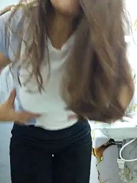 Snapshot of rafaella_stefano chatting on March 31, 2026, 10:39 am rafaella stefano online show from March 31, 2026, 10:39 am