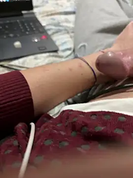 Snapshot of Emirr10 chatting on March 23, 2026, 7:36 pm Emirr10 online show from March 23, 2026, 7:36 pm