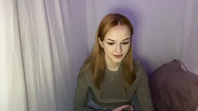Snapshot of EvaKapnist chatting on May 2, 2026, 8:36 pm EvaKapnist online show from May 2, 2026, 8:36 pm
