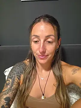 Snapshot of NicoleKaiser chatting on May 28, 2026, 7:20 pm NicoleKaiser online show from May 28, 2026, 7:20 pm