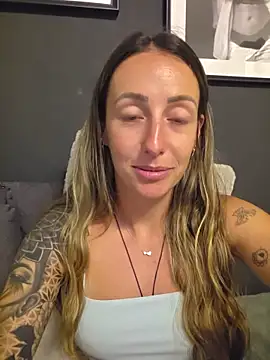 Snapshot of NicoleKaiser chatting on May 26, 2026, 7:12 pm NicoleKaiser online show from May 26, 2026, 7:12 pm