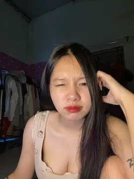 Snapshot of Link-mii chatting on March 28, 2026, 4:24 am Link-mii online show from March 28, 2026, 4:24 am