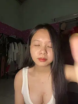 Snapshot of Link-mii chatting on April 9, 2026, 1:39 pm Link-mii online show from April 9, 2026, 1:39 pm