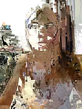 Couple qc online show from May 11, 2026, 2:07 pm