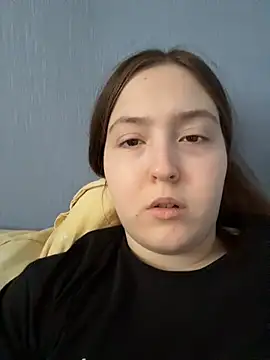 charmingggirl online show from May 7, 2026, 9:56 am
