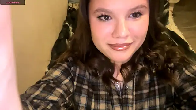 Snapshot of LunaVire chatting on March 20, 2026, 3:24 pm LunaVire online show from March 20, 2026, 3:24 pm