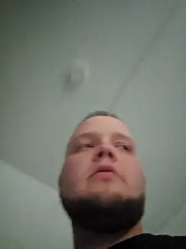 OssiBigCum online show from May 9, 2026, 7:56 am