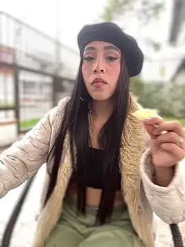 Ferrari Pink online show from March 17, 2026, 8:34 pm