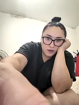 Snapshot of Lupexxx69 chatting on April 4, 2026, 3:46 am Lupexxx69 online show from April 4, 2026, 3:46 am