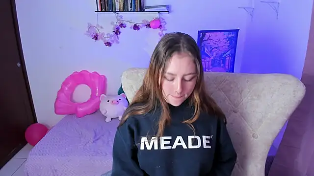 Snapshot of leyla_miller_ chatting on March 28, 2026, 3:13 pm leyla miller online show from March 28, 2026, 3:13 pm