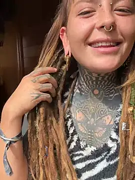 Snapshot of HornyHippy1 chatting on March 18, 2026, 11:02 am HornyHippy1 online show from March 18, 2026, 11:02 am