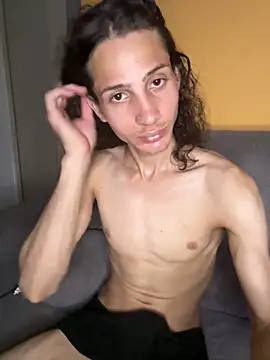 Snapshot of FelipeLipe18 chatting on March 18, 2026, 2:04 am FelipeLipe18 online show from March 18, 2026, 2:04 am