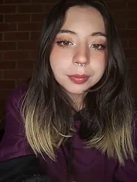 Snapshot of Petite_CherryX chatting on May 8, 2026, 2:37 am Petite CherryX online show from May 8, 2026, 2:37 am