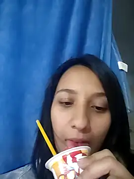 Snapshot of caneela chatting on March 22, 2026, 9:49 pm caneela online show from March 22, 2026, 9:49 pm