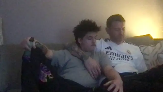 bear and boy online show from April 19, 2026, 3:18 am