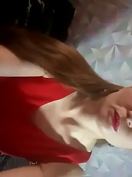 Snapshot of -MilfAnn- chatting on June 14, 2026, 3:46 pm -MilfAnn- online show from June 14, 2026, 3:46 pm