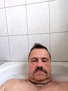 olddadd online show from April 11, 2026, 9:02 am