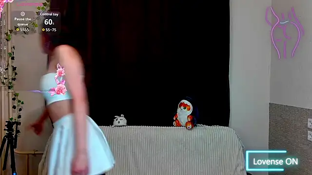 Snapshot of Emily_Nelsonn chatting on April 18, 2026, 5:15 pm Emily Nelsonn online show from April 18, 2026, 5:15 pm