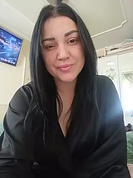 Snapshot of Elsie-Nora chatting on May 28, 2026, 6:43 am Elsie-Nora online show from May 28, 2026, 6:43 am