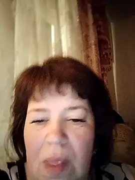 ViktoriaToytor55 online show from May 7, 2026, 9:40 pm