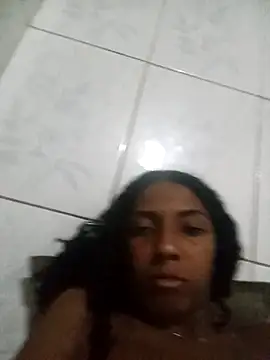 Snapshot of SereiaMulata chatting on April 18, 2026, 11:16 pm SereiaMulata online show from April 18, 2026, 11:16 pm