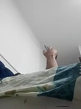 Snapshot of Dereckrose23 chatting on April 5, 2026, 9:16 am Dereckrose23 online show from April 5, 2026, 9:16 am