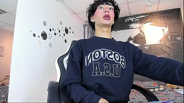 Snapshot of santy_fox chatting on March 20, 2026, 12:28 pm santy fox online show from March 20, 2026, 12:28 pm