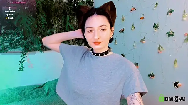 Kira  Cutie online show from May 24, 2026, 9:04 pm