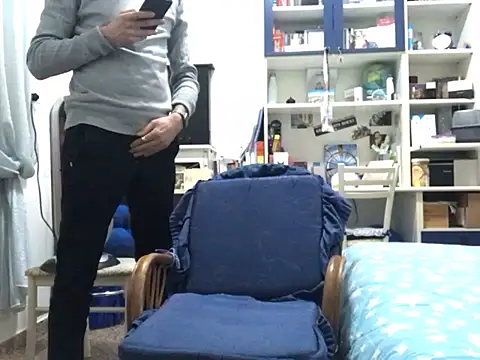 Snapshot of saber910 chatting on April 9, 2026, 12:23 am saber910 online show from April 9, 2026, 12:23 am