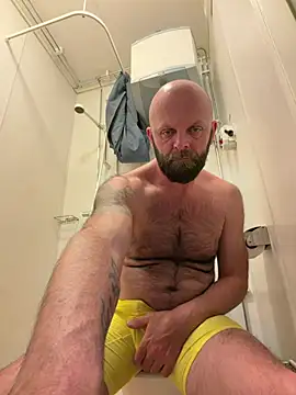 mrmoi1234 online show from May 5, 2026, 9:40 pm
