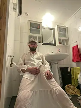 mrmoi1234 online show from May 25, 2026, 10:19 pm