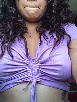 camilavixen20 online show from April 8, 2026, 5:58 pm