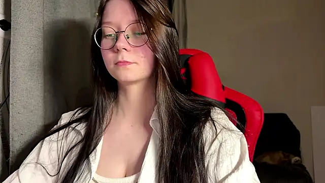 AureaCake online show from March 19, 2026, 6:30 pm