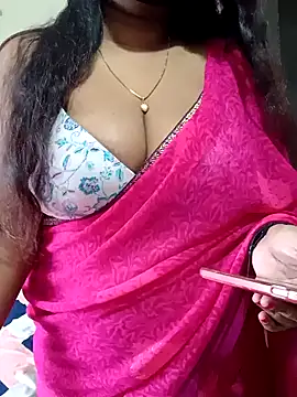 Snapshot of poojag_2 chatting on July 4, 2026, 5:36 am poojag 2 online show from July 4, 2026, 5:36 am