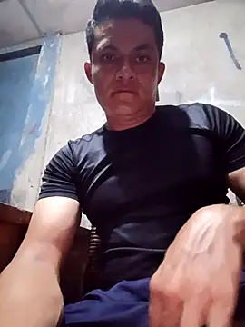 Snapshot of ElPon877 chatting on April 15, 2026, 2:28 am ElPon877 online show from April 15, 2026, 2:28 am