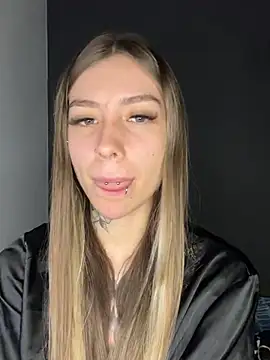 alyssa 22 online show from June 24, 2026, 10:51 pm