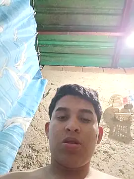 alee28728 online show from May 9, 2026, 8:39 am