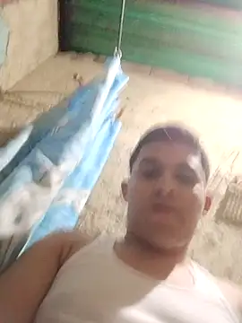 Snapshot of alee28728 chatting on March 20, 2026, 8:37 am alee28728 online show from March 20, 2026, 8:37 am