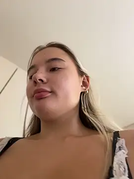 Mrs Lust online show from May 6, 2026, 6:28 am