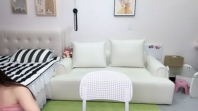 shuangshuang3 online show from March 31, 2026, 2:08 pm