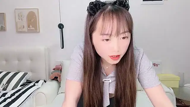 shuangshuang3 online show from May 16, 2026, 5:34 pm