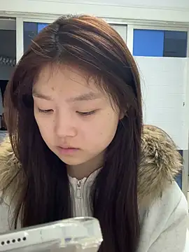 Snapshot of XJZ-01 chatting on March 30, 2026, 3:35 pm XJZ-01 online show from March 30, 2026, 3:35 pm