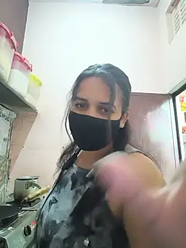 REENA-STRIP online show from May 16, 2026, 6:34 am