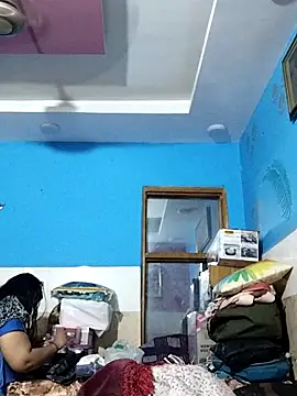 MoonlightMira online show from July 5, 2026, 6:09 am