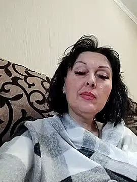 HelgaDennis online show from May 10, 2026, 12:31 pm