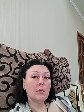 HelgaDennis online show from May 14, 2026, 4:37 pm