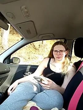 Snapshot of LinaMayer7 chatting on March 24, 2026, 3:01 pm LinaMayer7 online show from March 24, 2026, 3:01 pm