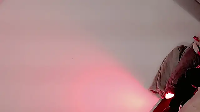 Snapshot of khloe_Gils chatting on March 24, 2026, 11:49 pm khloe Gils online show from March 24, 2026, 11:49 pm