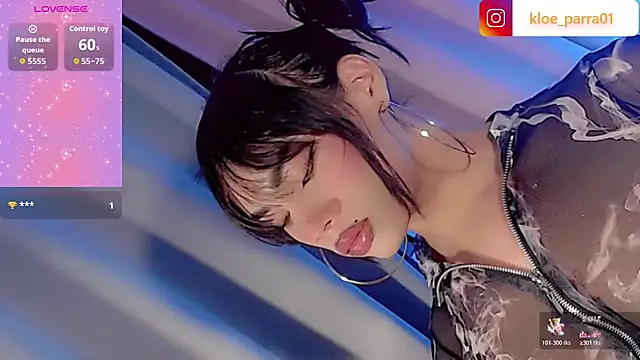 Snapshot of khloe_Gils chatting on April 2, 2026, 3:13 am khloe Gils online show from April 2, 2026, 3:13 am