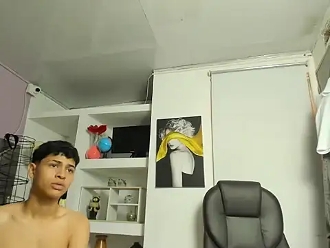 Snapshot of Nico_Viper_ chatting on March 20, 2026, 7:48 pm Nico Viper online show from March 20, 2026, 7:48 pm